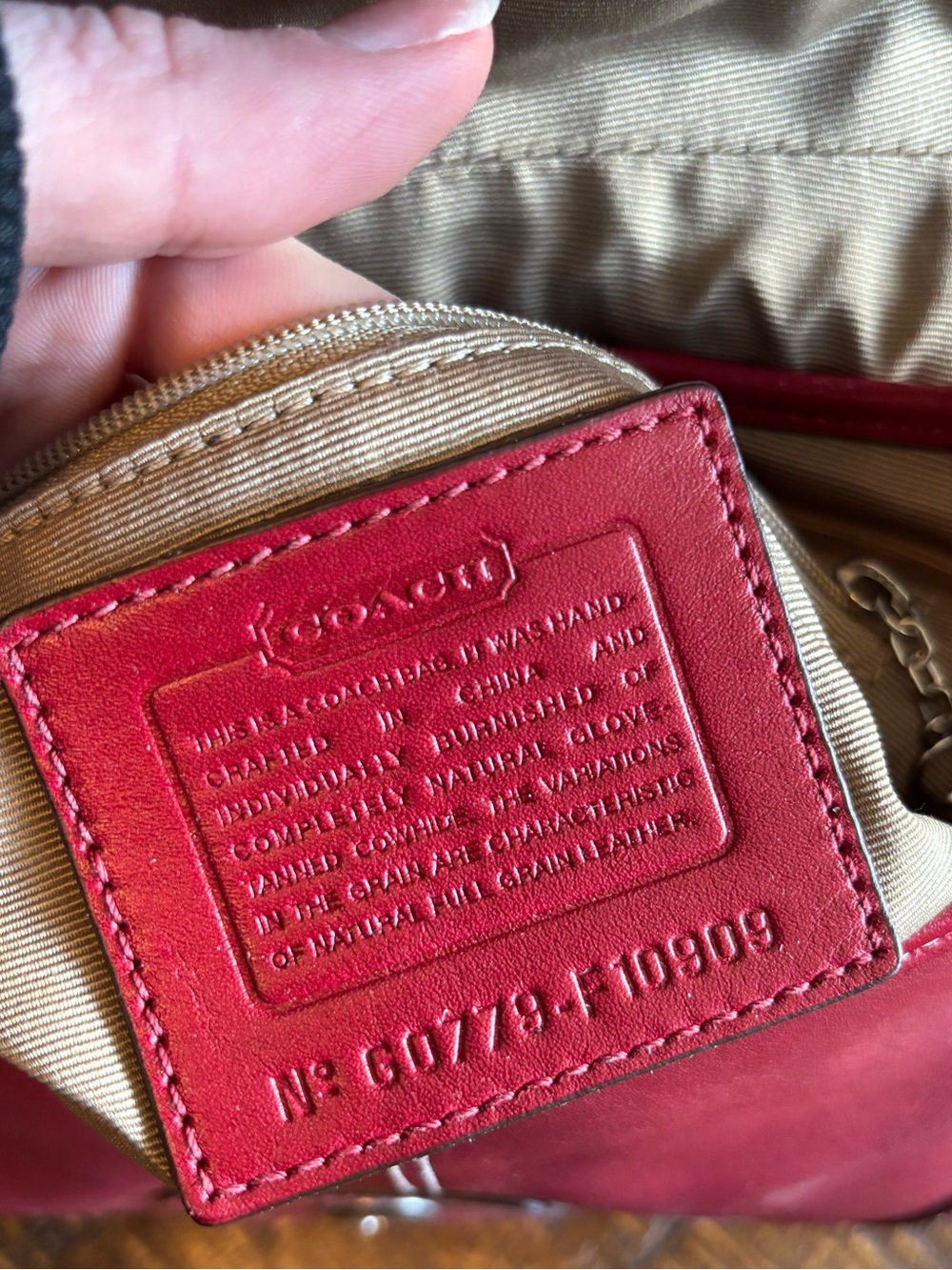 Coach Soho Signature Buckle Flap Shoulder Bag Purse Red Leather Y2K F10909 - Picture 14 of 14
